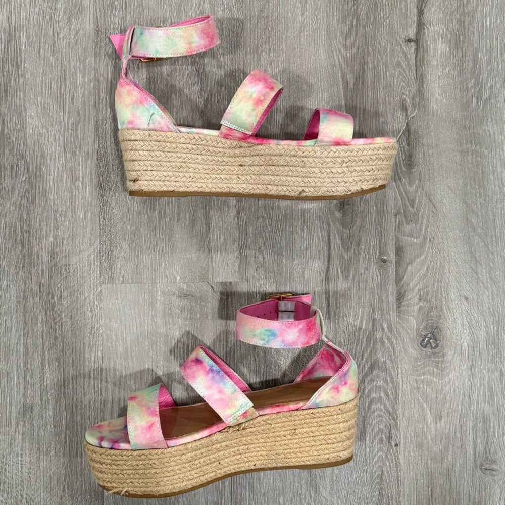 BAMBOO Multicolor Tie-Dye Wedge Sandals